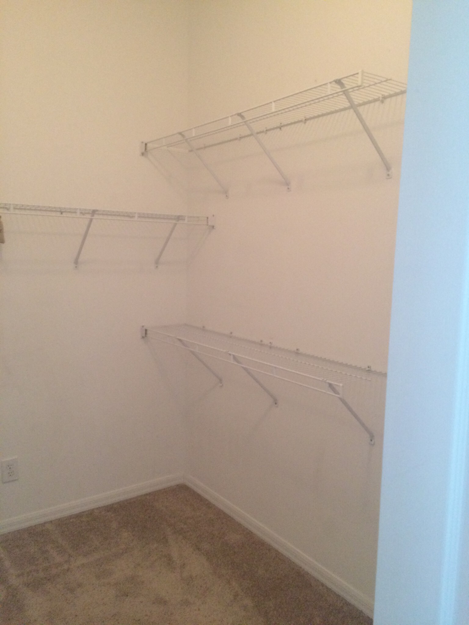 Walk-in closets - 3615 Soft Breeze Cir