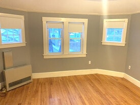 Building Photo - 5 Brookline St