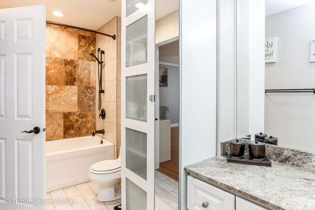 Building Photo - 8126 160th St