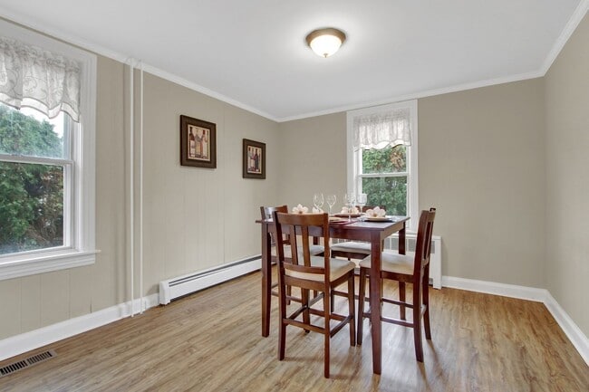 Building Photo - Charming 3 Bedroom, 1 Bath Home in Hanover, PA!