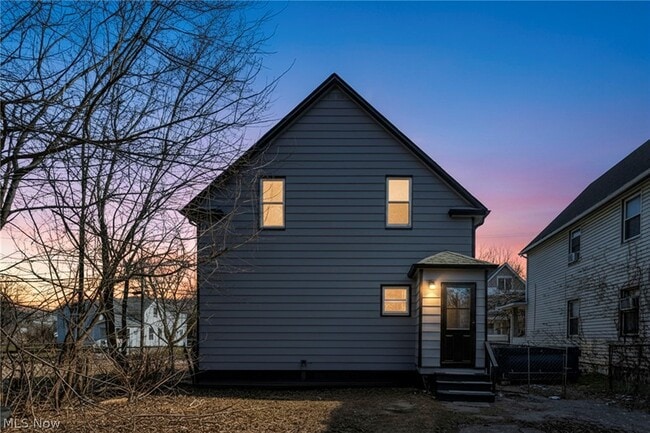 Building Photo - 2986 E 59th St