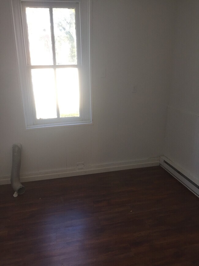 Building Photo - 5 Bedroom Home For Rent! York City SD