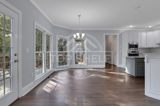 Building Photo - 127 Tara Blvd