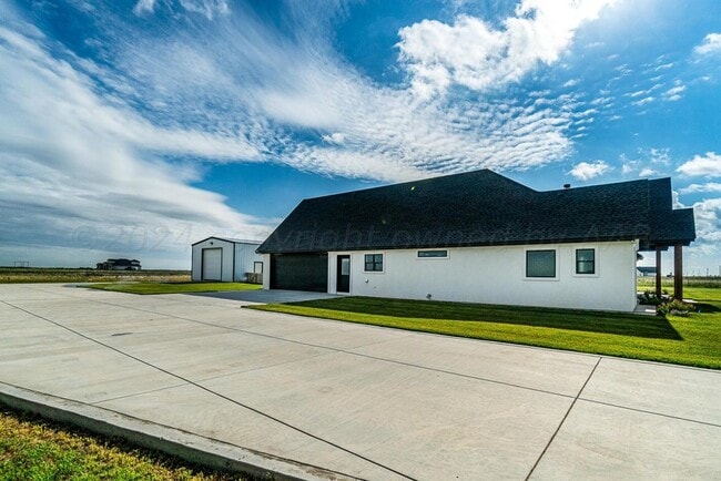 Building Photo - 501 E Cemetery Rd