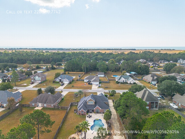 Building Photo - 1713 Shelby Ln