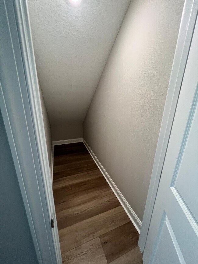 Building Photo - 11352 Newtonian Blvd