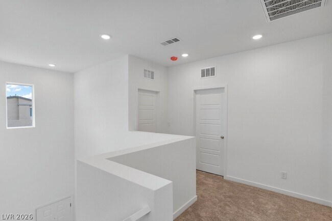 Building Photo - 8328 Meridian Rdg Ave