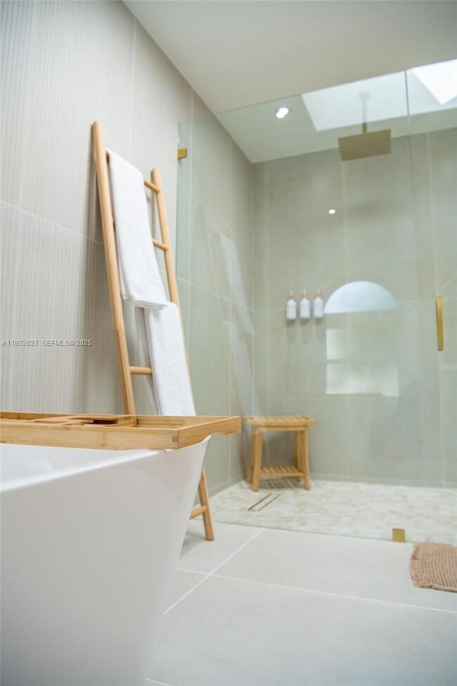 Building Photo - 1010 Joyce Ct