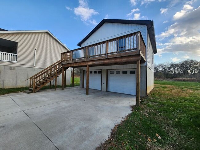 Building Photo - 431 N 6th St