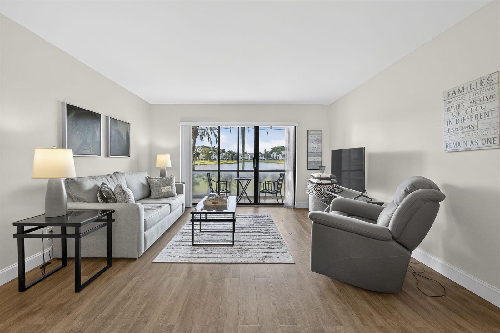 Building Photo - 1110 Green Pine Blvd