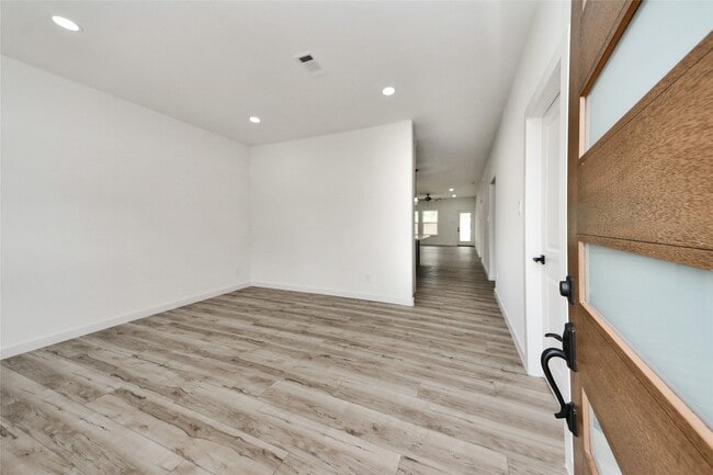 Building Photo - 226 Glencairn Ct