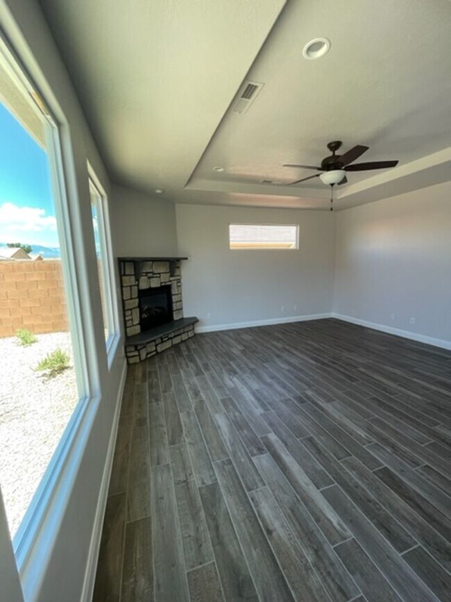 Building Photo - 2446 S 630 W