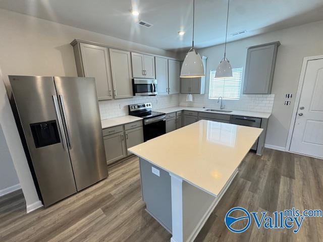 Building Photo - 123 Foster Wy Dr