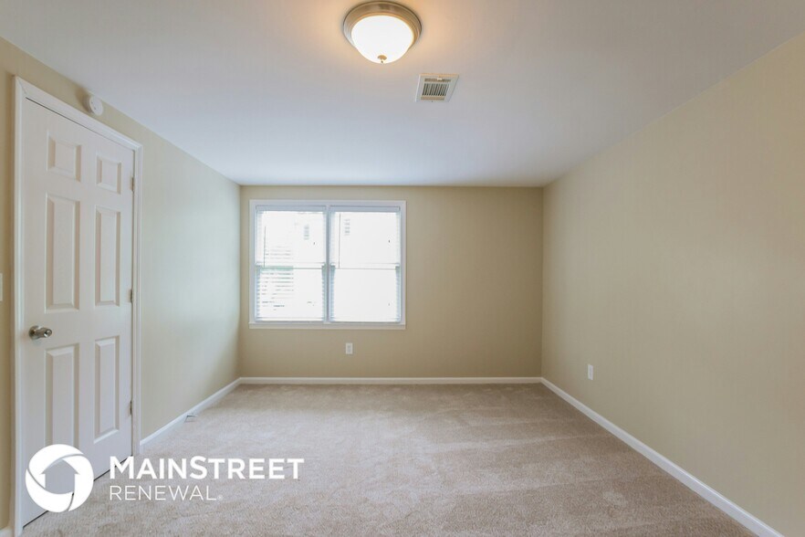 Building Photo - 633 Stone Harbor Pkwy SW