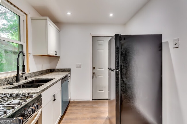 Building Photo - 1126 Briarcliff Pl NE