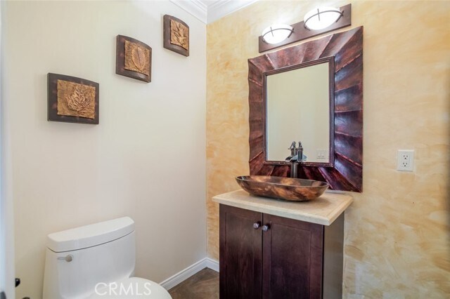 Building Photo - 6300 La Reina Dr