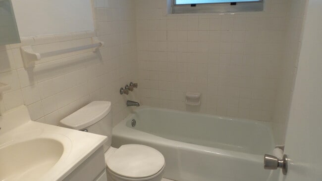 Building Photo - 9459 SW 51st Ct