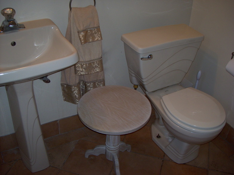 Jack/Jill bathroom - 1350 S Curson Ave