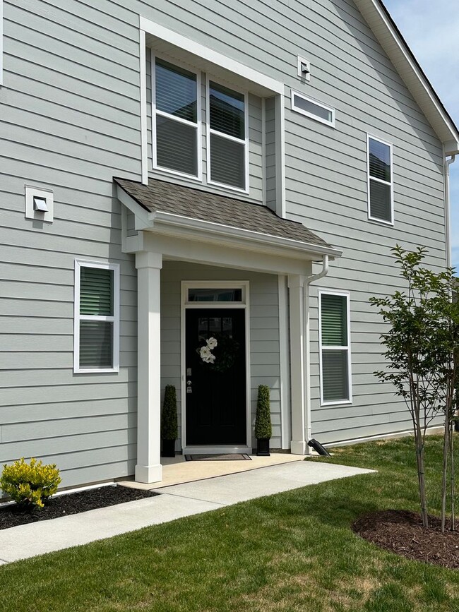 Building Photo - New Construction Home-Hendersonville