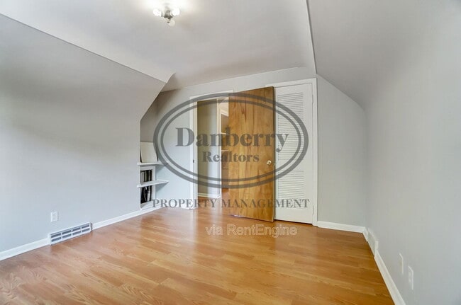 Building Photo - 1115 Secor Rd