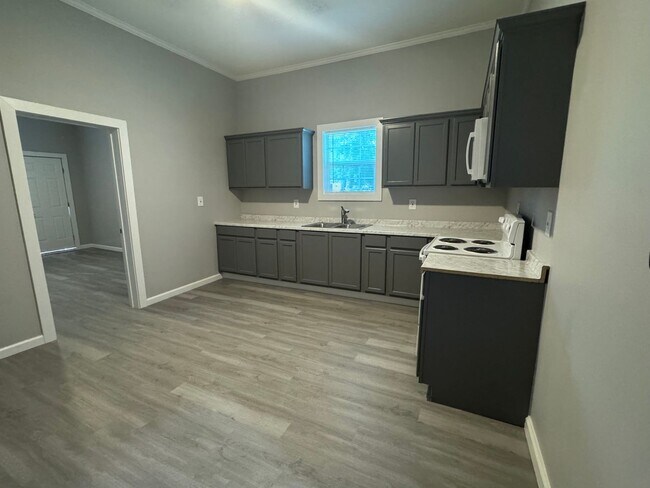 Building Photo - 2707 Gordon Ave