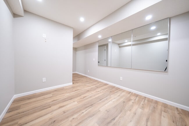 Building Photo - 9183 Lighthouse Ln