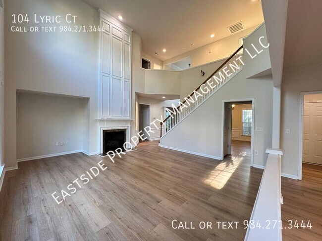 Building Photo - 104 Lyric Ct