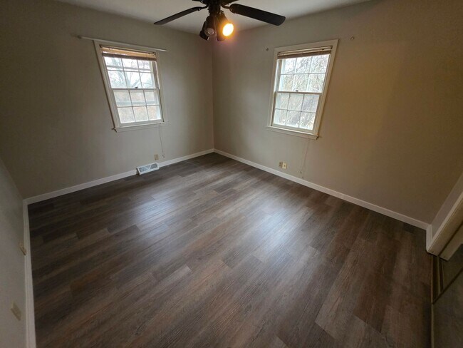 Building Photo - 1505/1507 Harding Ave