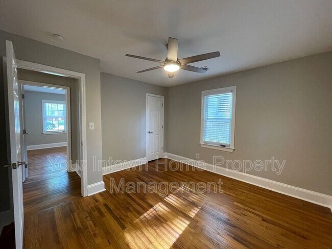 Building Photo - 452 Deckner Ave SW