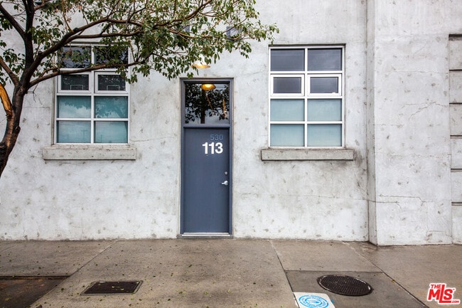 Building Photo - 530 Molino St