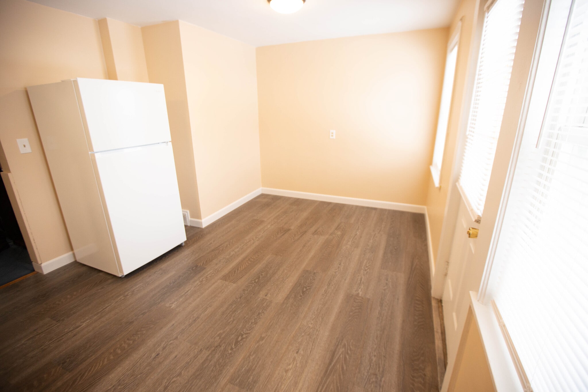 Kitchen + New Floors - 17 Caldwell Pl