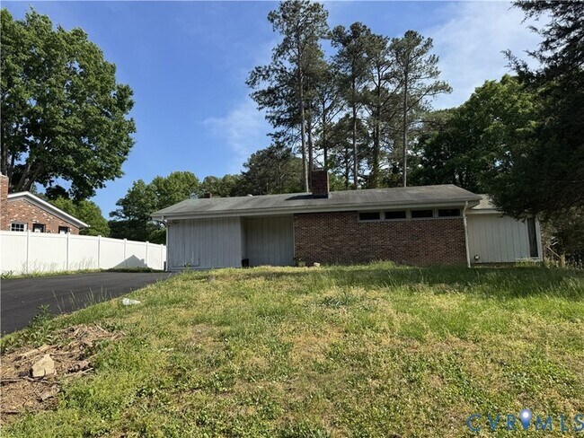 Building Photo - 10309 Wycliff Rd