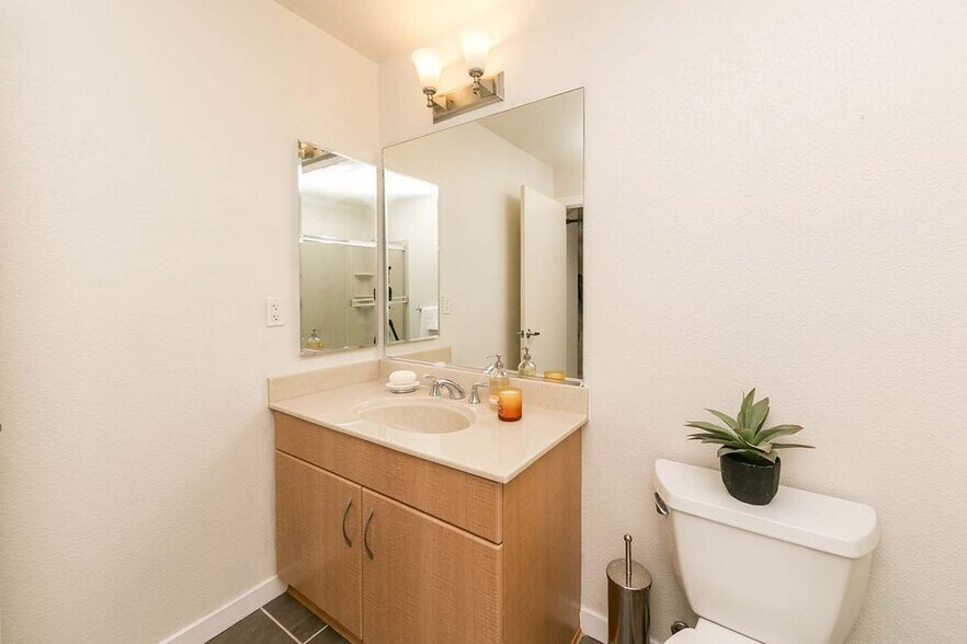 Building Photo - 1511 Jefferson St