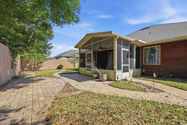 Building Photo - 2348 Cummings Dr