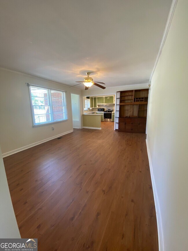 Building Photo - 297 Macon Ave