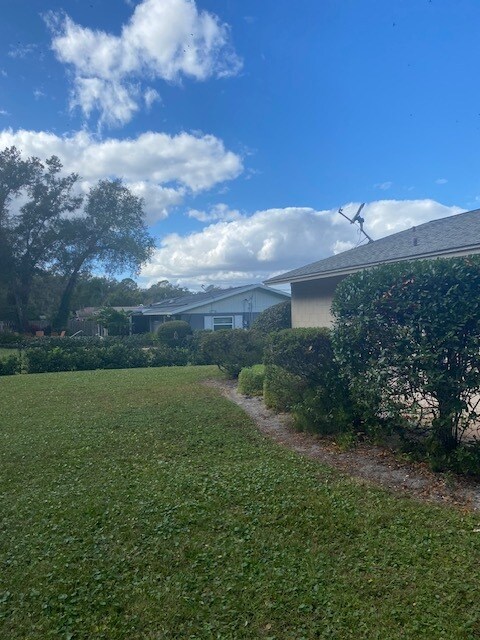 Building Photo - 1247 Cardinal Ln