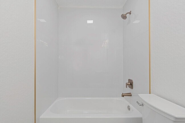 Building Photo - 2710 Boca Ciega Dr N