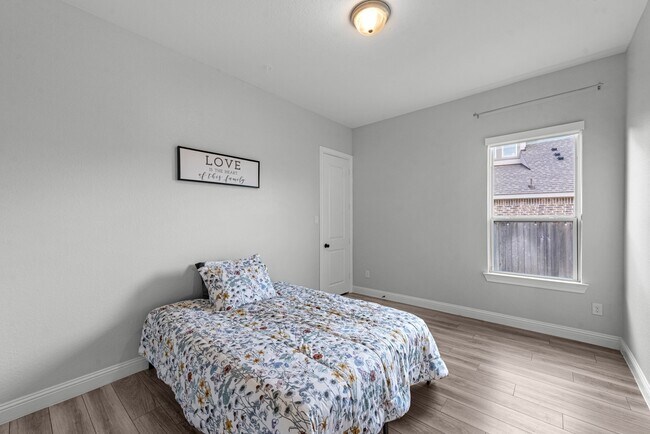 Building Photo - 19006 Sam Bass Ct