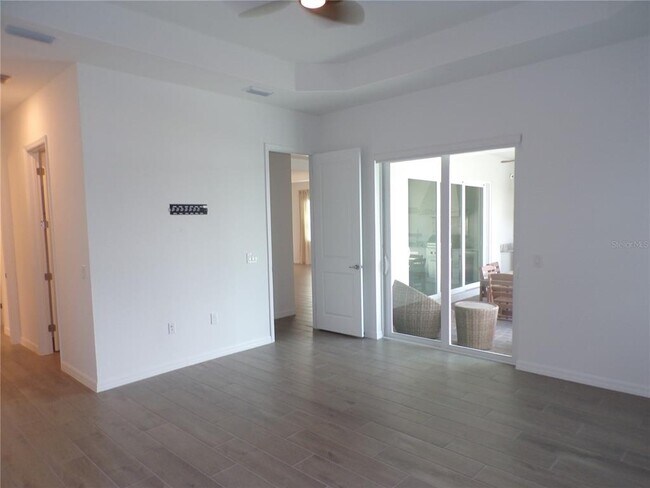 Building Photo - 15255 River Birch Ct
