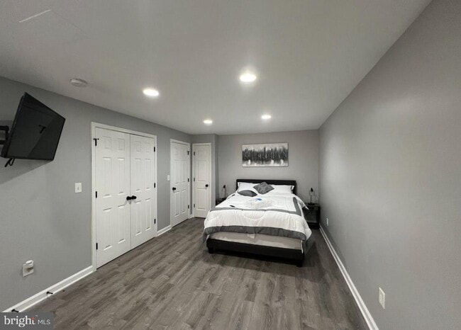 Building Photo - 402 N Chapel St