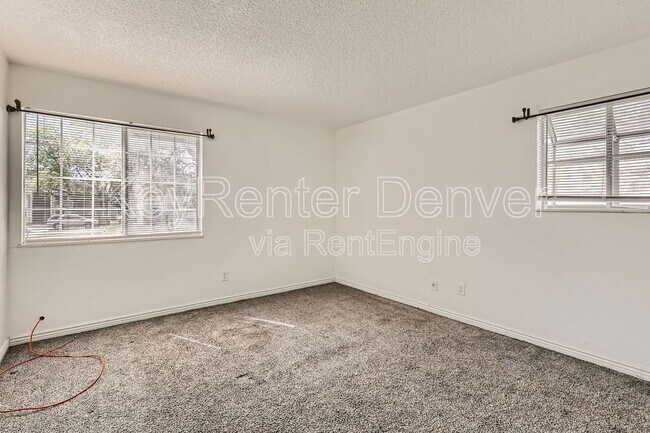 Building Photo - 14191 E Jewell Ave