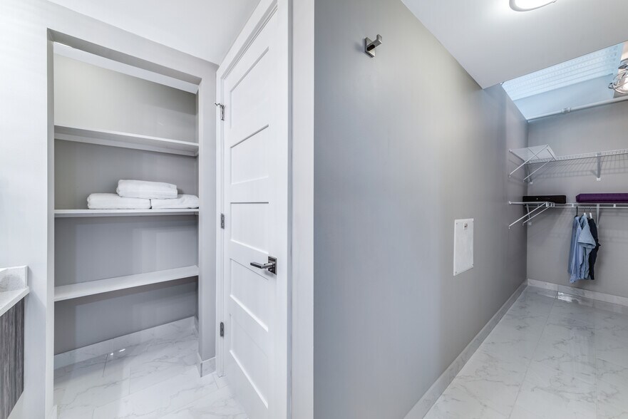 Building Photo - 367 Auden Ave