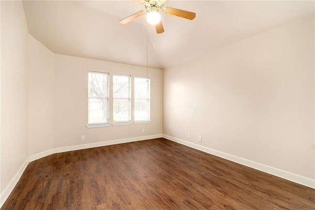 Building Photo - 202 Quail Cir