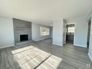 Building Photo - 2 Bedroom, 2 Bathroom + Den Ballard Duplex!
