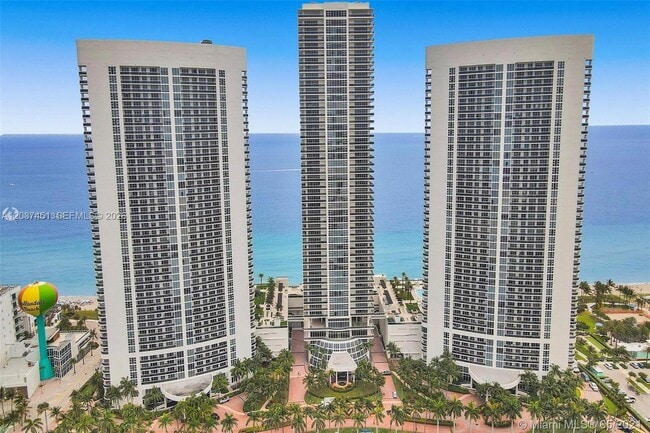 Building Photo - 1830 S Ocean Dr