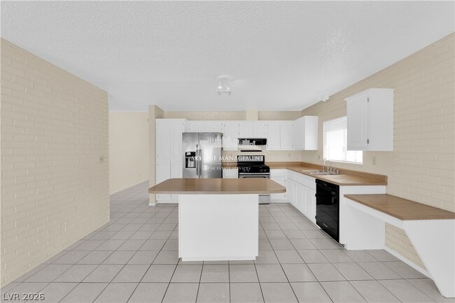 Building Photo - 6608 Silverstream Ave