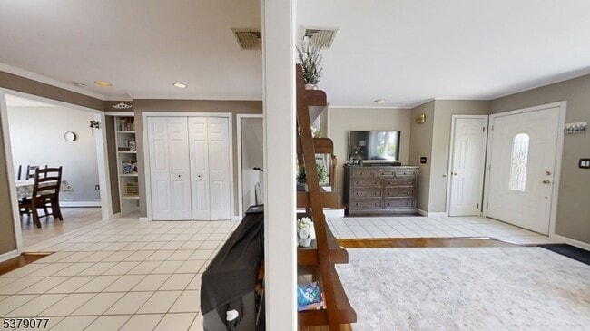 Building Photo - 827 Savitt Pl
