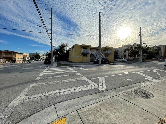 Building Photo - 1600 NW 3rd St