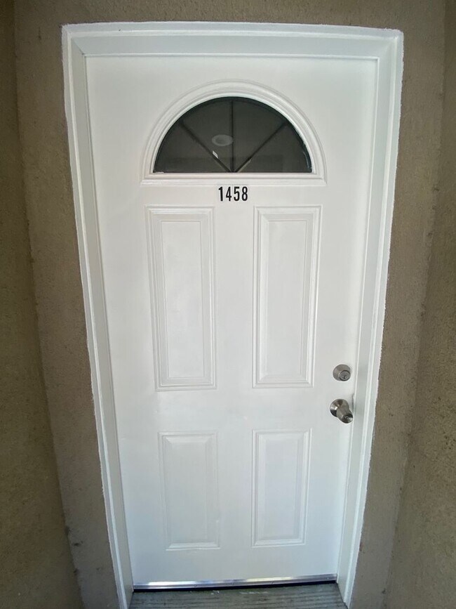 Building Photo - 23(1456,1458)