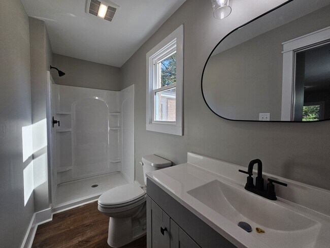 Building Photo - 2113 Delview Rd